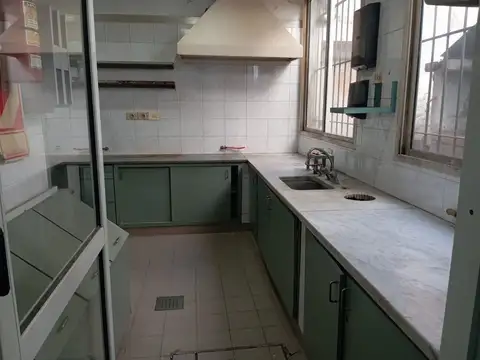 Depto Tipo Casa en Alquiler en Chacarita, USD 900