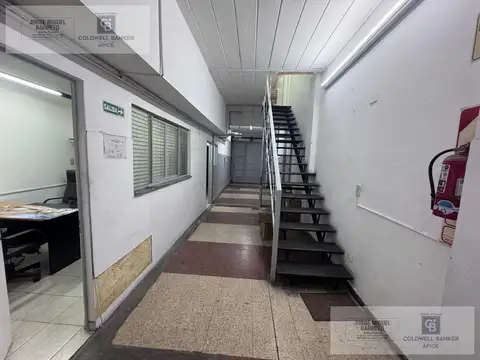 Oficina en Venta con 2 cocheras