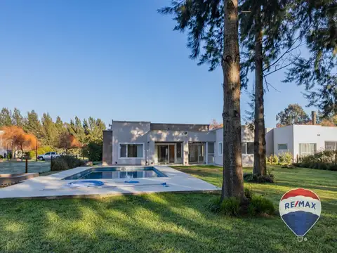 CASA EN VENTA 3 DORMITORIOS