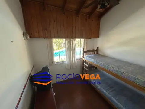 Casa 4 ambientes con 2 baños