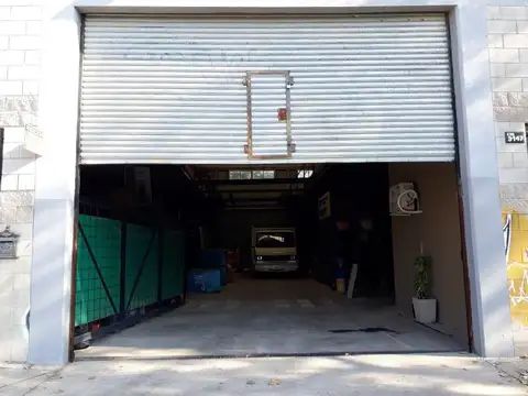 Galpon en Venta en Villa España, USD 440.000