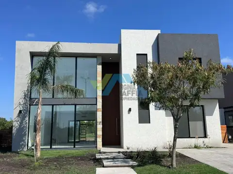 Venta de casa moderna en dos plantas - SANTA ELENA Pilar del Este
