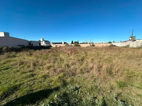 VENTA HERMOSO LOTE 685MTS EN COLONIA TIROLESA