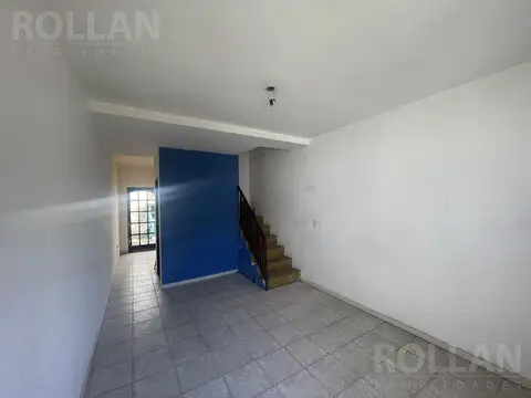 Casa en Alquiler con 1 cochera