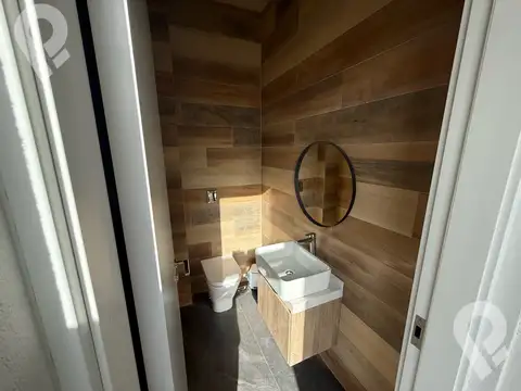 Casa 4 ambientes con 3 baños