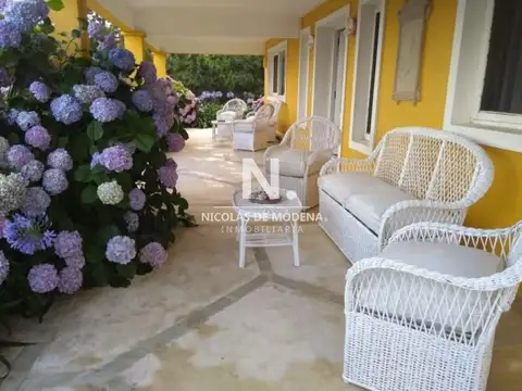HERMOSA CASA EN BARRIO PRIVADO  DE LA BARRA