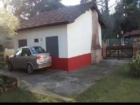 Av. 8 1400