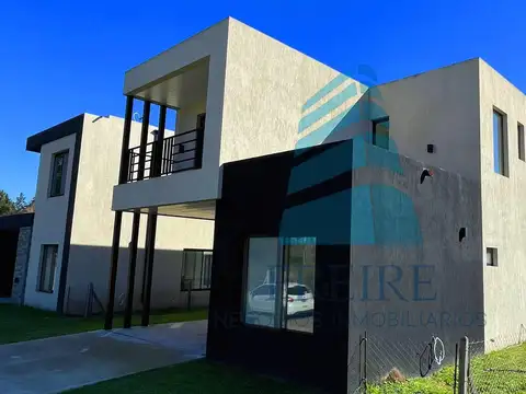 Casa en Alquiler en Manzanares, USD 1.350