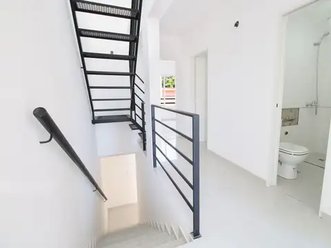 Depto Tipo Casa en Venta de 4 ambientes