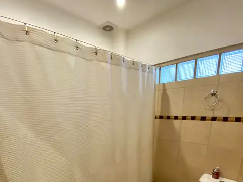 PH 4 ambientes con cochera en venta – Neuquén 1135