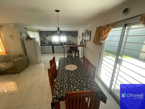Depto Tipo Casa en Venta con 1 cocheras