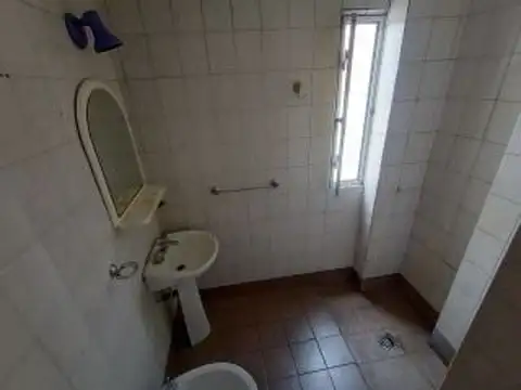Departamento 5 ambientes con 1 baño