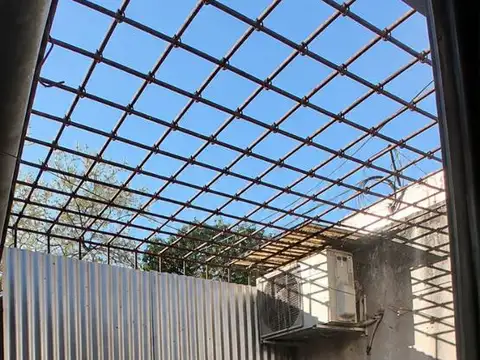 CASA EN VENTA GODOY CRUZ PARA RECICLAR