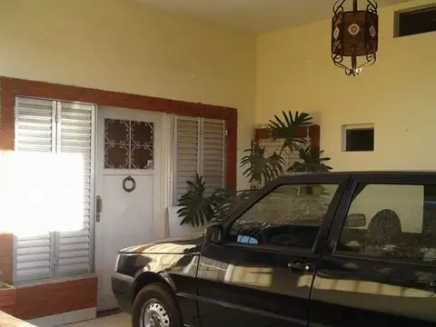 Casa en Venta en Isidro Casanova, USD 140.000