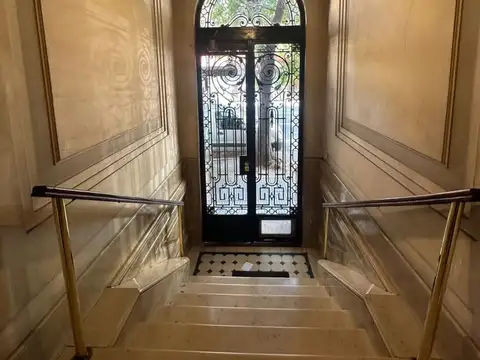PISO DE ESTILO, CENTENARIO, RECICLADO A NUEVO
