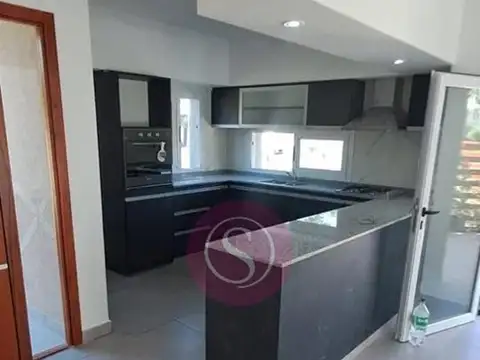 Casa en Venta en Pilar del Este - Santa Emilia, USD 155.000