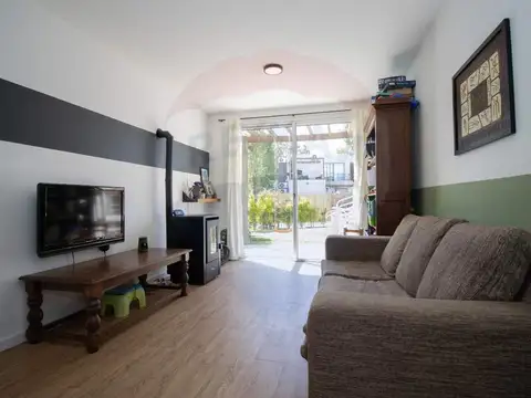 VENTA CASA PH 3 DORM LAGOMAR SUR COMPLEJO CERRADO