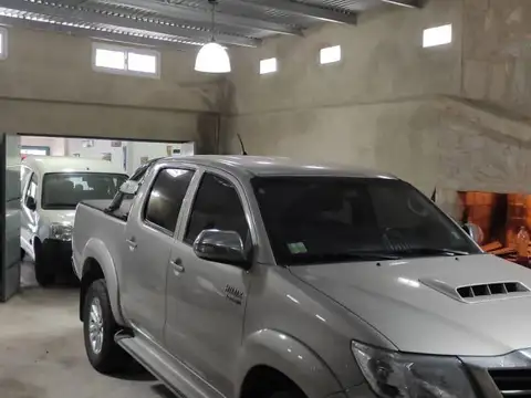 Depósito y local
