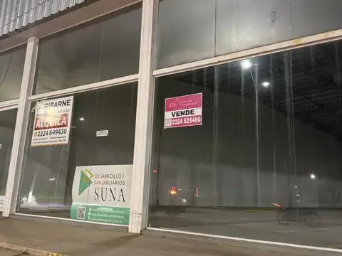 VENTA  DE  EXELENTE LOCAL COMERCIAL CALLE 1 MERCEDES BS AS