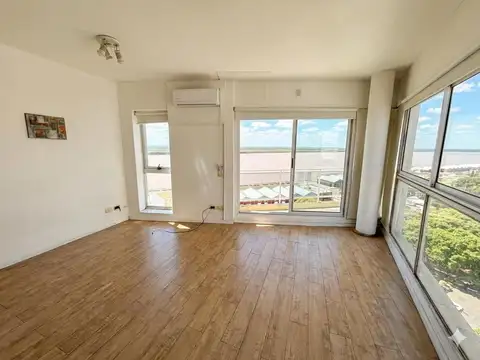 Venta de Monoambiente con Terraza Exclusiva, Centro, Rosario