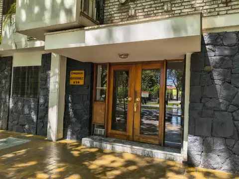 DEPARTAMENTO EN ALQUILER 2 DORM CENTRICO SIN COCHERA