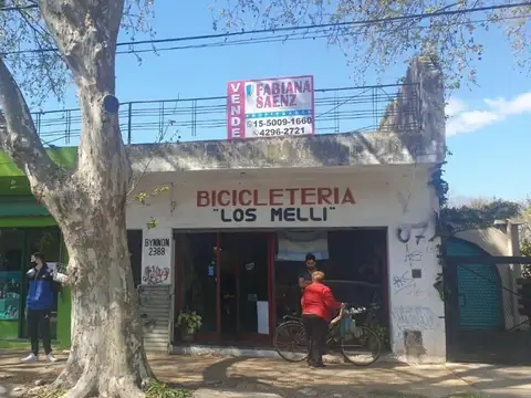 Casa con local comercial En venta OPORTUNIDAD