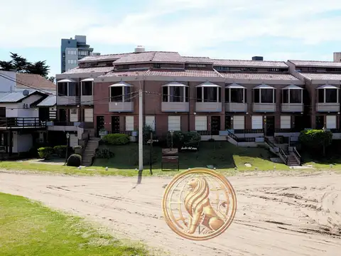 Venta Tríplex Villa Gesell a una cuadra del mar Oportunidad