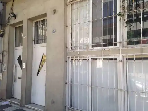 Depto Tipo Casa 3 ambientes con 2 baños