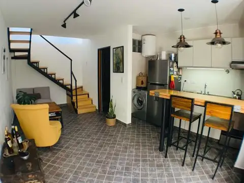 Depto Tipo Casa en Venta de 2 ambientes