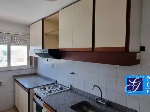 EN VENTA EN CIUDAD JARDIN DEPARTAMENTO DE 2 AMBIENTES EN 2DO PISO AL CONTRAFRENTE - FICHA 9420