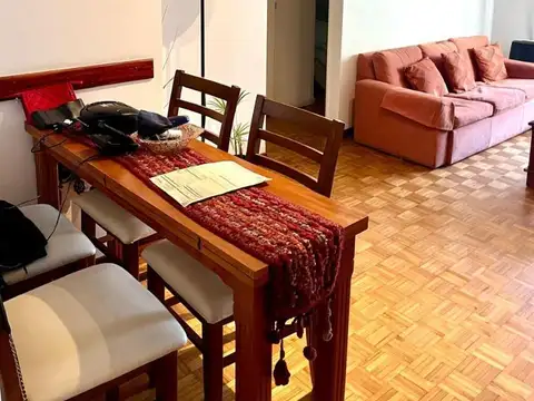 Gobernador Valentín Vergara 800, Piso 5