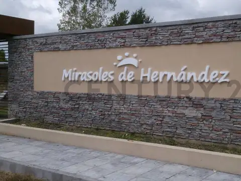 513  entre 142 y 143 4700, Piso 0