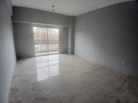 Nazar 400, Piso 1