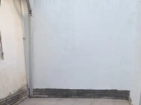 Depto Tipo Casa en Venta en Ramos Mejía, USD 110.000