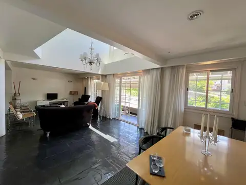 Departamento en Alquiler de 4 ambientes