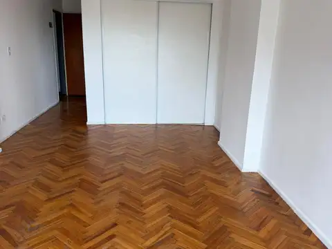Departamento en Alquiler en Olivos Vías/Río, $ 600.000