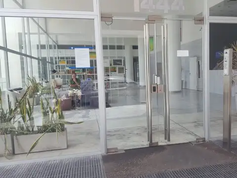 Piso 11 Muy Luminoso | Monoambiente Amplio Amoblado | Vista Panorámica Al Río