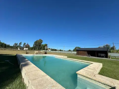 Casa 2 ambientes con 2 baños