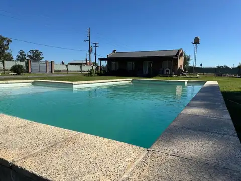 Venta de Casa con Gran Lote - Guernica