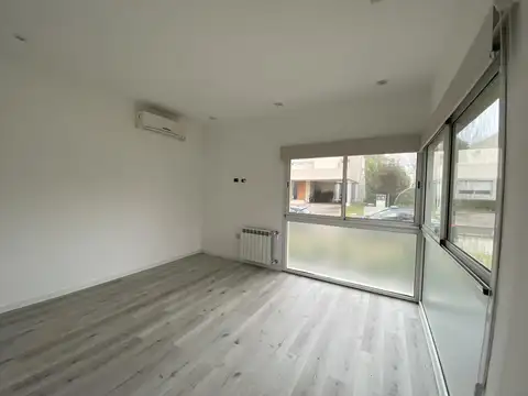Casa en Alquiler al Oeste
