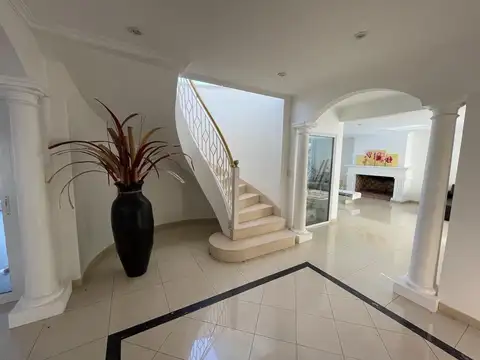 Casa en Venta de 5 dormitorios