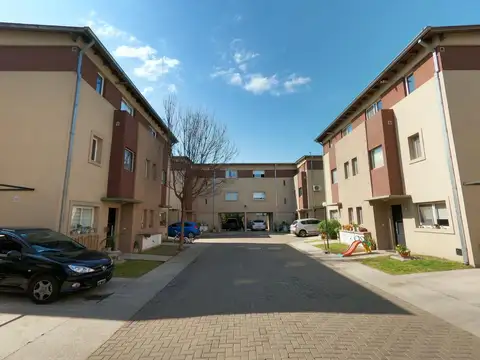 Depto Tipo Casa en Venta de 4 dormitorios