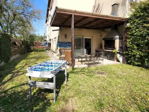 Depto Tipo Casa en Venta con 2 cocheras