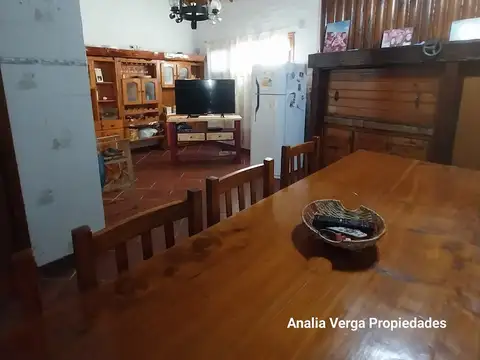 Casa 3 ambientes con 2 baños
