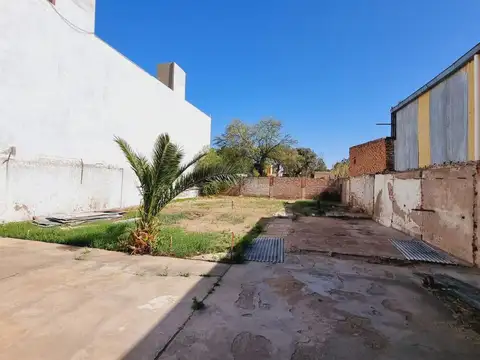 San Luis, AV. Juan Gilberto Funes N°732, entre Gral. Paz y Colón