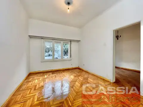 MUY BUEN PH EN PLANTA BAJA CON 3 DORMITORIOS, COCINA, TERRAZA Y COCHERA, UN BAÑO Y LAVADERO