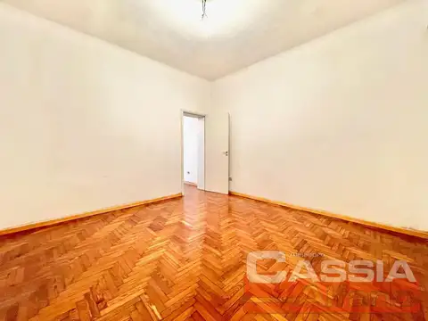 Depto Tipo Casa en Venta 50 años