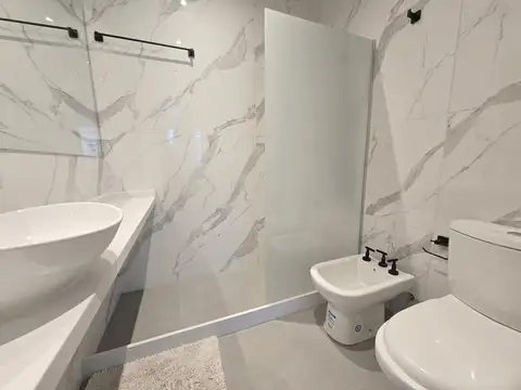 Depto Tipo Casa en Venta con 2 cocheras