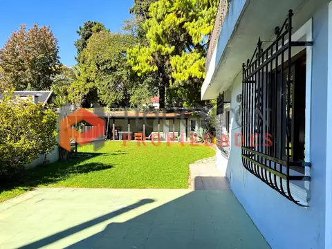 Casa en Alquiler   6 ambientes con Jardín y Pileta en FLORIDA