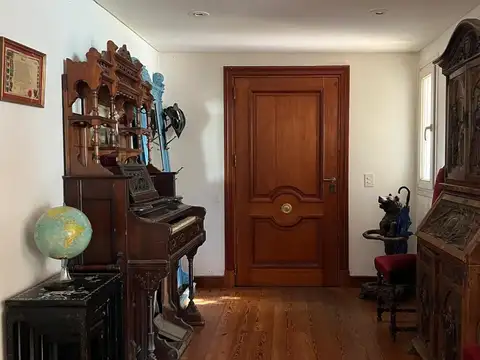 Casa 5 ambientes con 6 baños